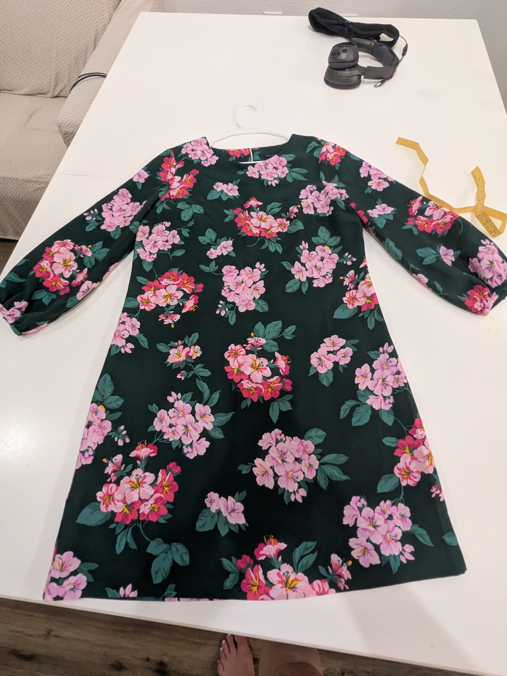 Ann Taylor Size 4 Floral Shift Dress — dark forest green with pink/magenta flowe